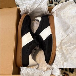 Sofft Black and White Sneakers with Gum Sole